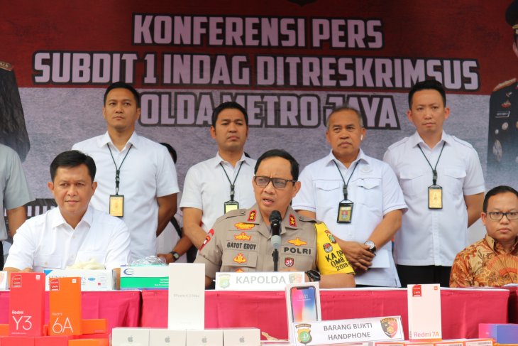 Negara rugi 4,5 triliun per tahun akibat ponsel selundupan