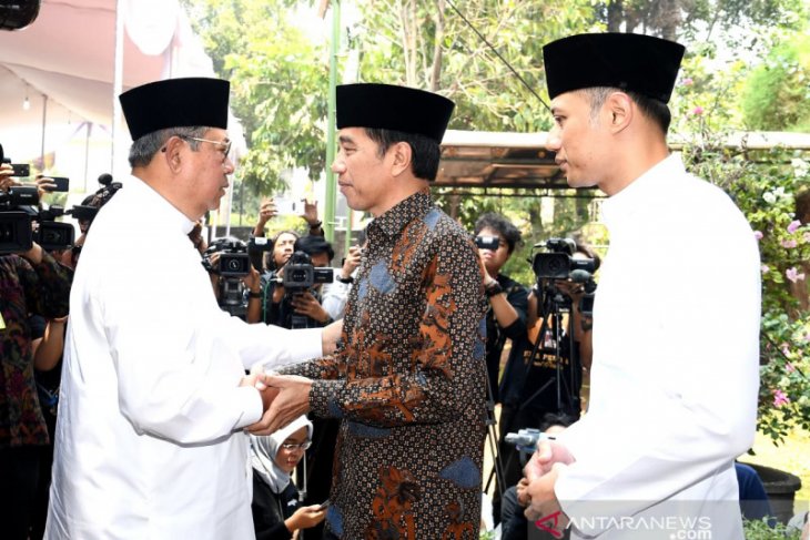 Presiden Jokowi melayat ke rumah SBY