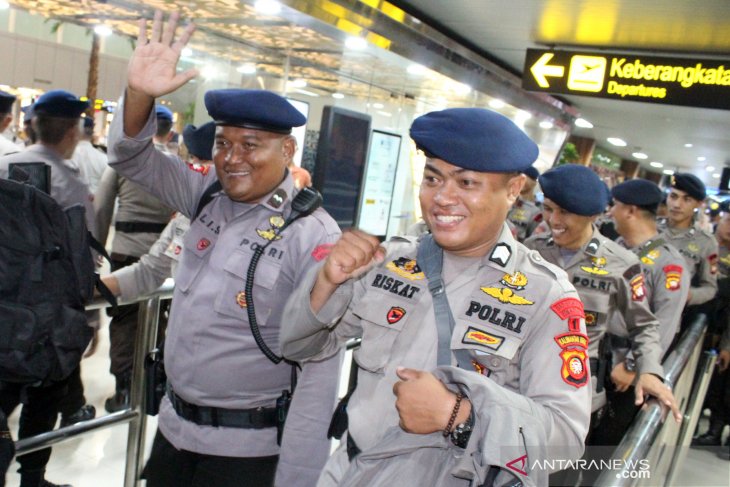 Brimob Kalbar BKO ke Papua