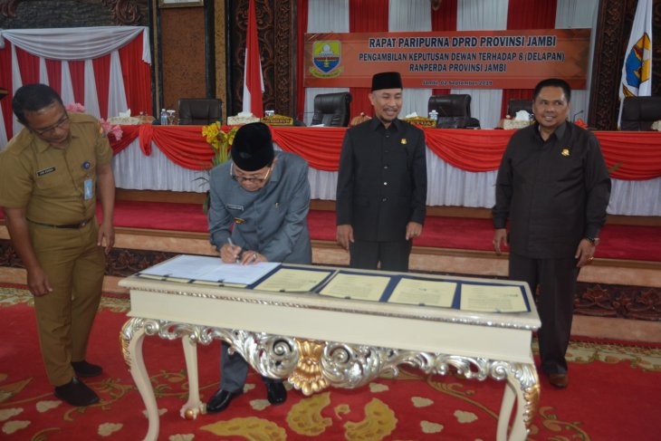 DPRD setujui delapan Ranperda Pemprov Jambi