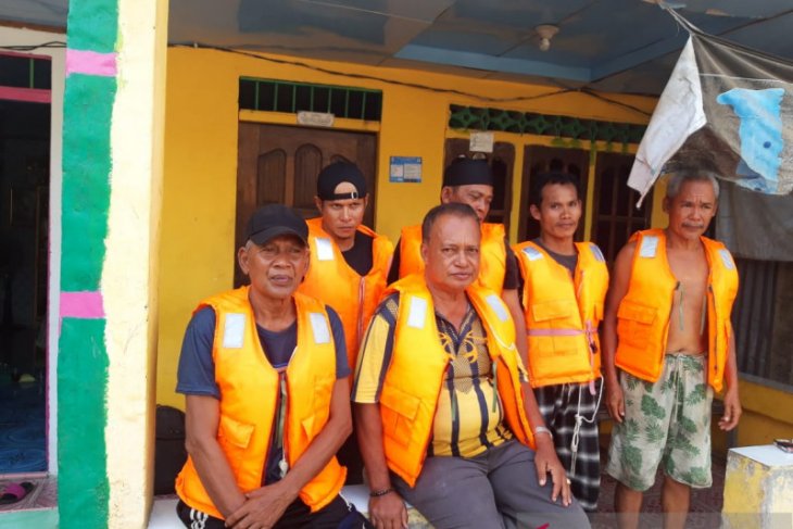 SAR selamatkan enam penumpang KM Rahmat Baru di Selat Berhala