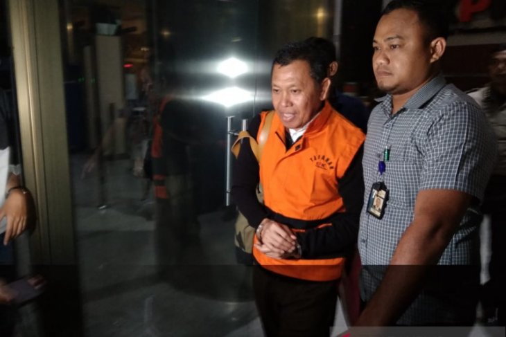 KPK tahan Dirut PTPN III Dolly Pulungan