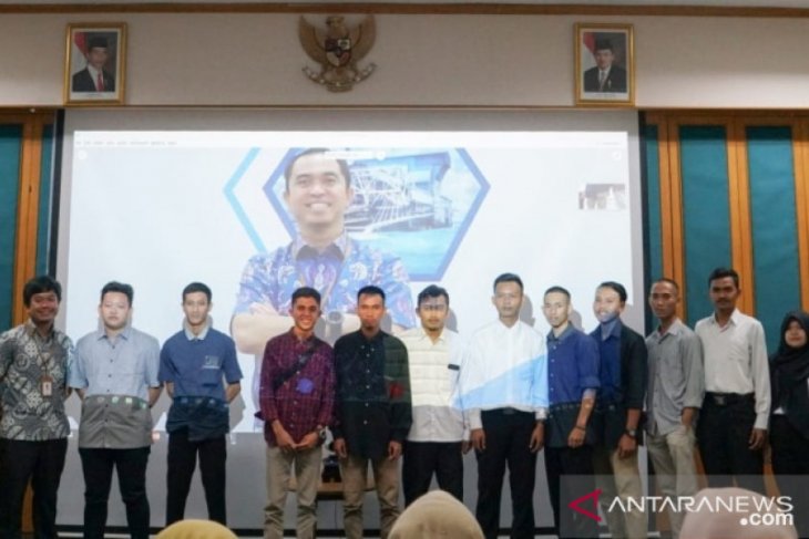 PT Timah berikan beasiswa studi pertambangan kepada pelajar Bangka Belitung