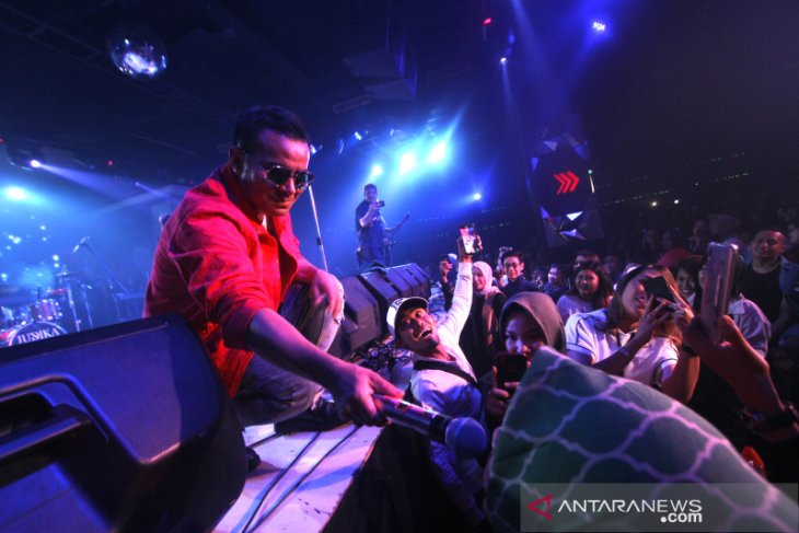 Judika Hibur Pengunjung Nashville Pub&Cafe