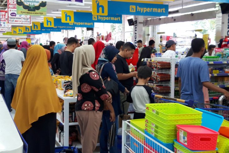 DPRD Ternate sahkan Perda Zona Penataan dan Izin Perdagangan
