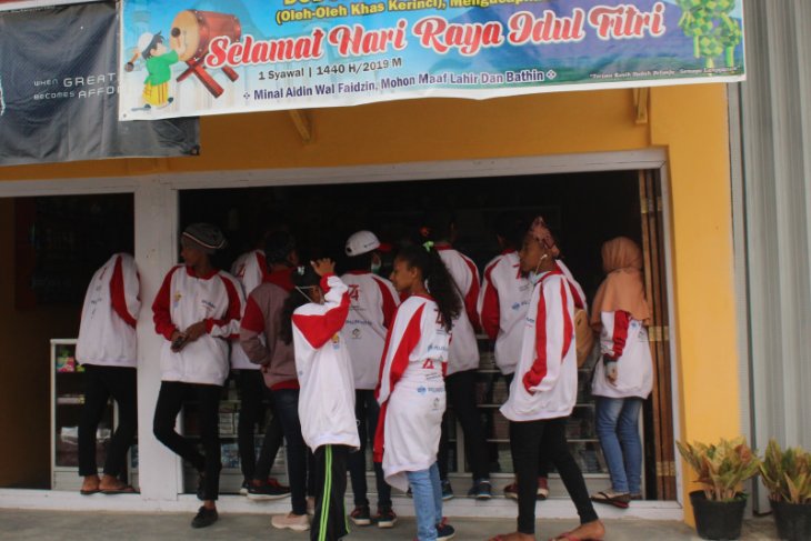 Dodol kentang oleh-oleh wajib khas Kerinci