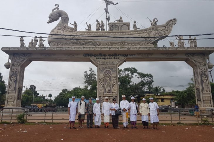 Masyarakat Bali pun napak tilas leluhur di Odisha-India