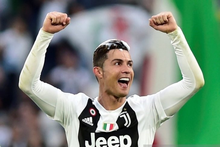 Ronaldo menangis saat wawancara