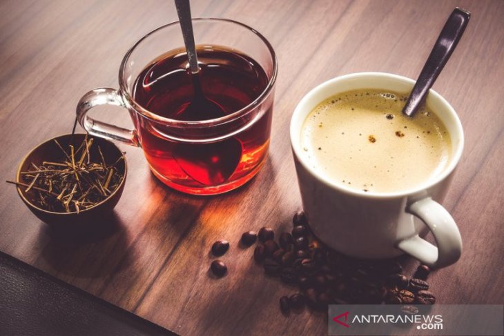 Minum teh terlalu panas dapat tingkatkan risiko kanker