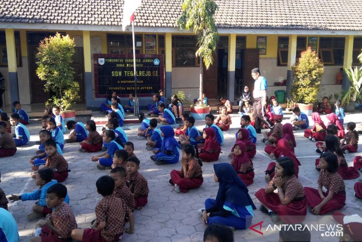 Warga Jember dan Lumajang doa bersama untuk Habibie