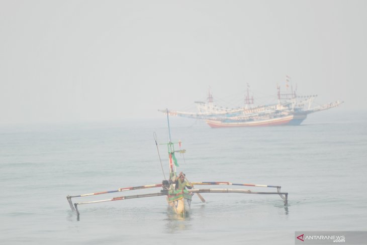 Satpolair Bangka ingatkan nelayan waspadai ancaman asap dan gelombang tinggi