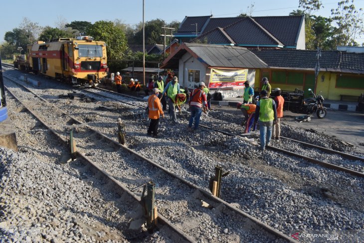 Pembangunan jalur ganda KA lintas selatan Jawa