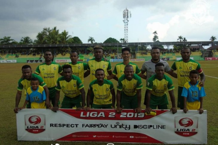 Di kandang sendiri, Persewar Waropen kalahkan Persik Kediri 2-0
