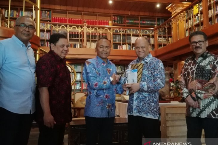 BJ Habibie dan