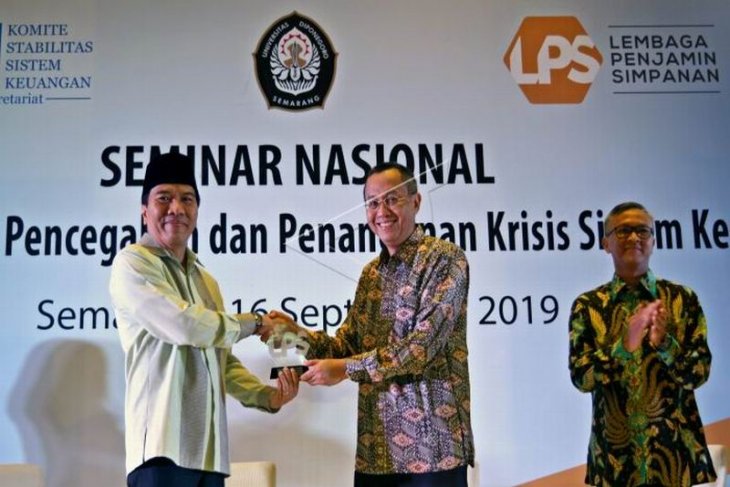 Seminar pencegahan krisis sistem keuangan