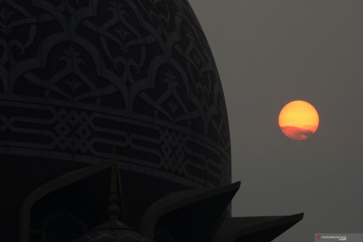 Malaysia larang warga asing sholat berjamaah di masjid