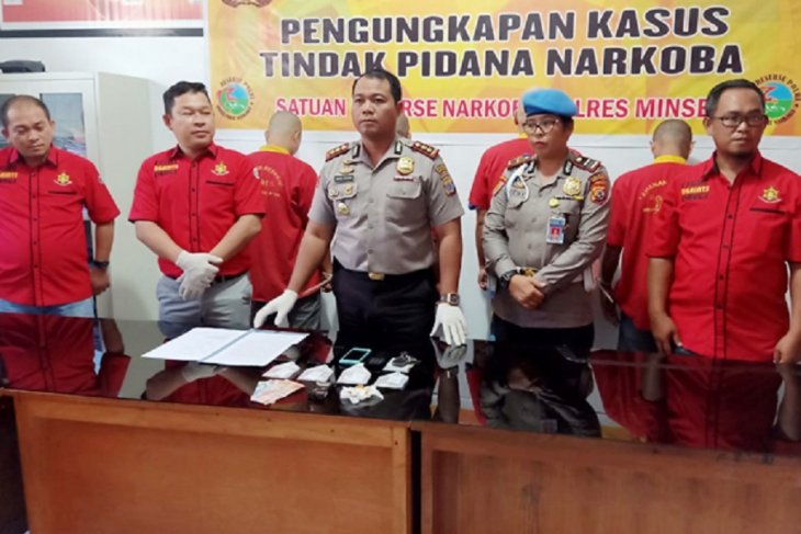 Polisi ringkus empat tersangka narkotika sabu