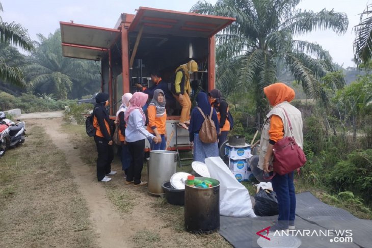 Mukomuko dirikan dapur umum untuk pemadam kebakaran
