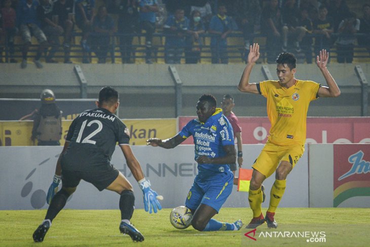 Persib Bandung Melawan Semen Padang FC