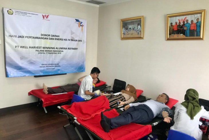 Karyawan PT WHW donor darah peringati Hari Jadi Pertambangan dan Energi ke 74