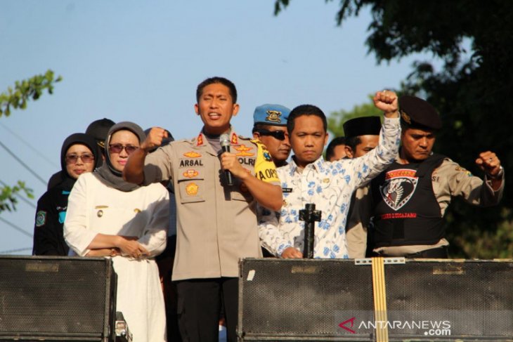 Kasus Q-Net, bupati-wabup dan ketua DPRD dukung Kapolres Lumajang menuntaskan