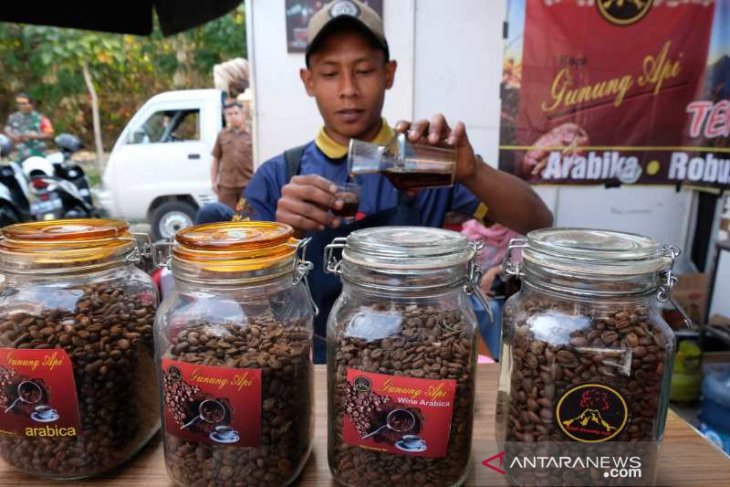 Setiap Jumat, hari minum kopi di Temanggung
