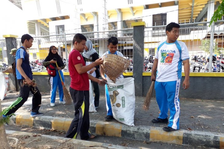 World Clean Up Day di Kediri