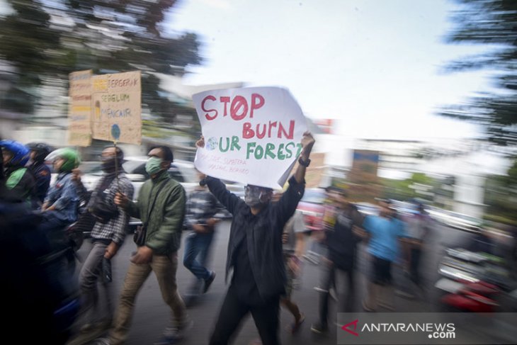 Aksi Selamatkan Bumi