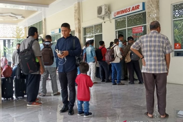 Wings Air kembalikan tiket calon penumpang akibat kabut asap