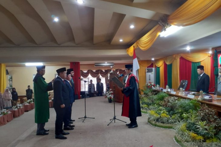 H Yamani Resmi Pimpin DPRD Tapin