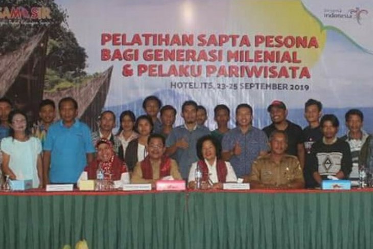 Pemkab Samosir gelar pelatihan Sapta Pesona bagi milenial