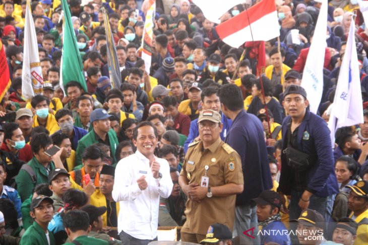 Gubernur Terima Tuntutan Mahasiswa