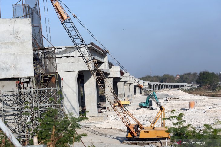 Progres pembangunan tol KLBM