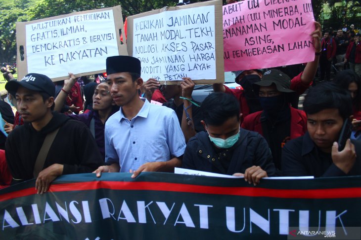 Unjuk rasa hari tani di Malang