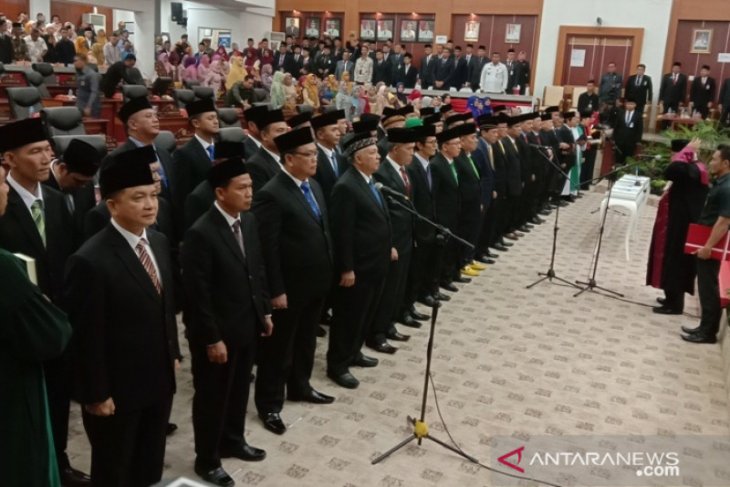 Pelantikan 45 anggota DPRD Babel periode 2019-2024