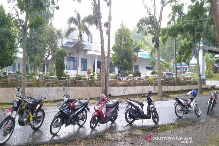 Hujan mulai turun turun, kabut asap di Madina berangsur hilang