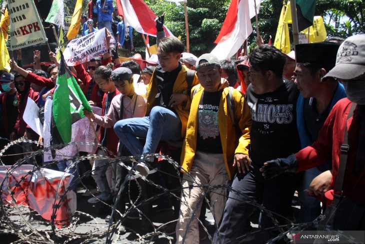 Unjuk rasa mahasiswa Sidoarjo