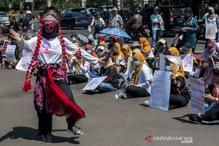 Tuntut Pengesahan RUU Penghapusan Kekerasan Seksual