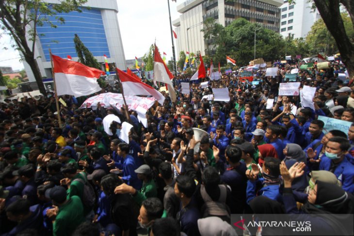 Aksi Unjuk Rasa Mahasiswa Kalsel