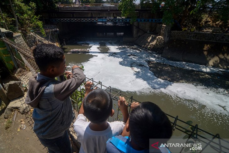 Pencemaran Sungai di Bandung