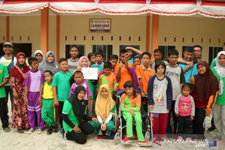 PT Timah bantu pendidikan siswa SLB Kundur