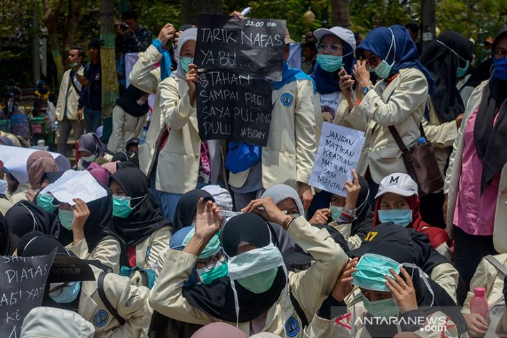 Unjuk Rasa Mahasiswa di Cimahi