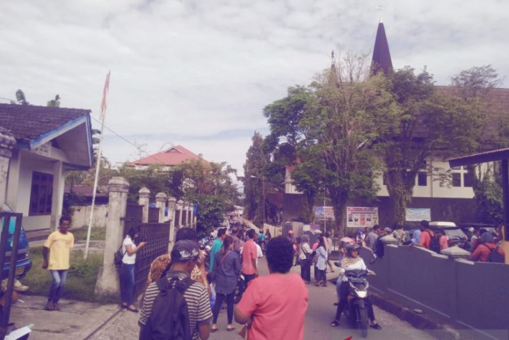 Dinsos Satu dosen IAIN Ambon meninggal karena gempa magnitudo 6.8