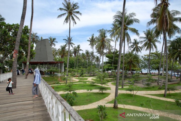 Wisata Pantai Grand Watu Dodol Banyuwangi raih ISTA 2019 dari Kemenpar