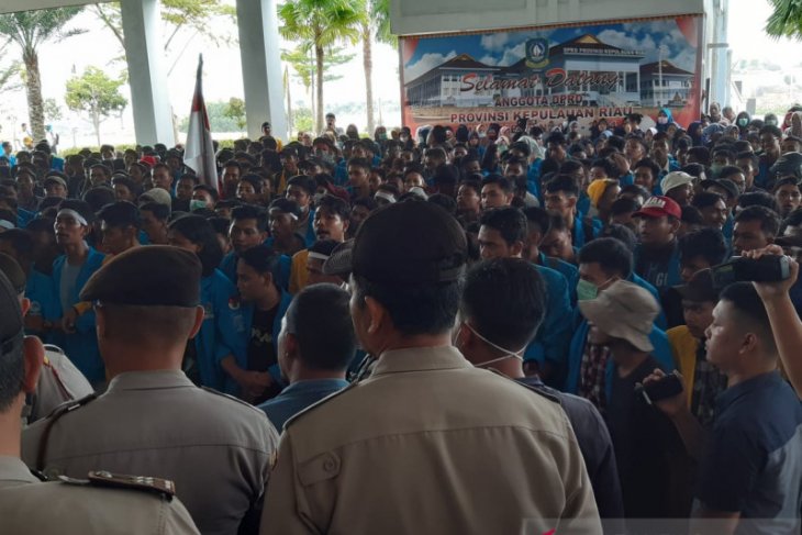 Higher education ministry contacts rectors over student protests