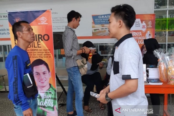 Kabut asap ganggu pengiriman barang Sintang via udara