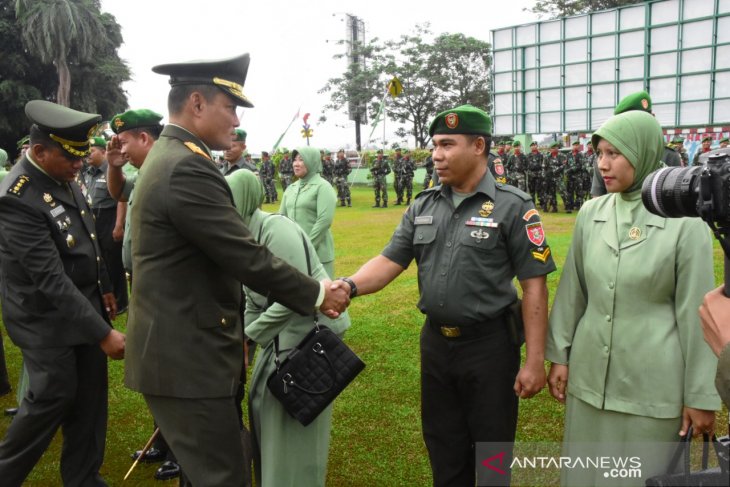 Kesaktian Pancasila diwarnai kenaikan pangkat prajurit