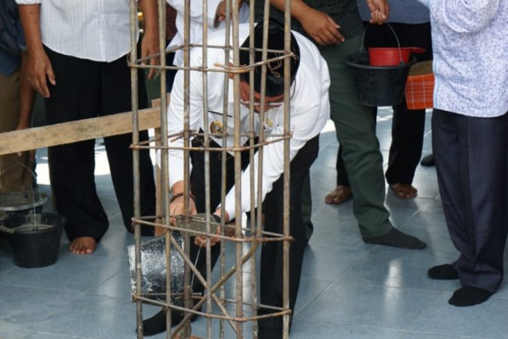 Wakil wali kota letakkan batu pertama pembangunan masjid