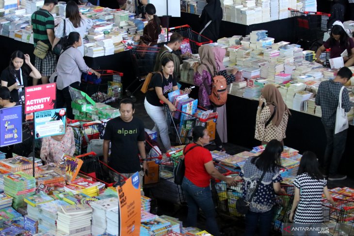 Pameran buku di Surabaya