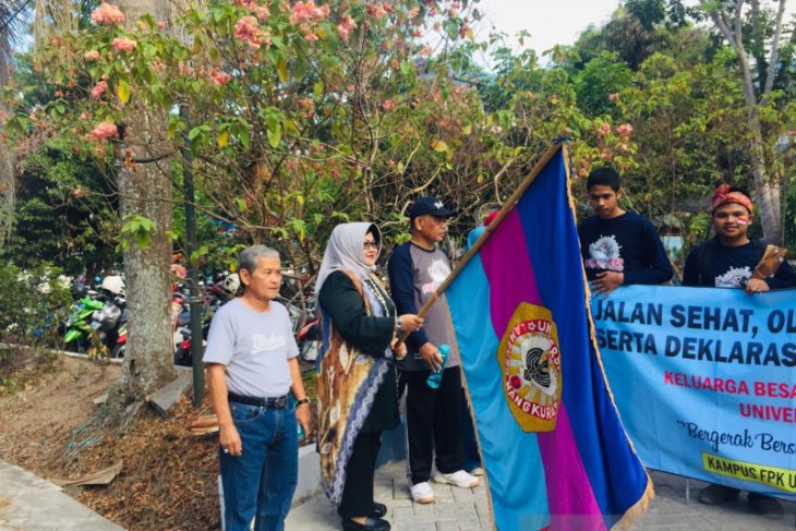 Istri wali kota dorong pengurangan sampah plastik